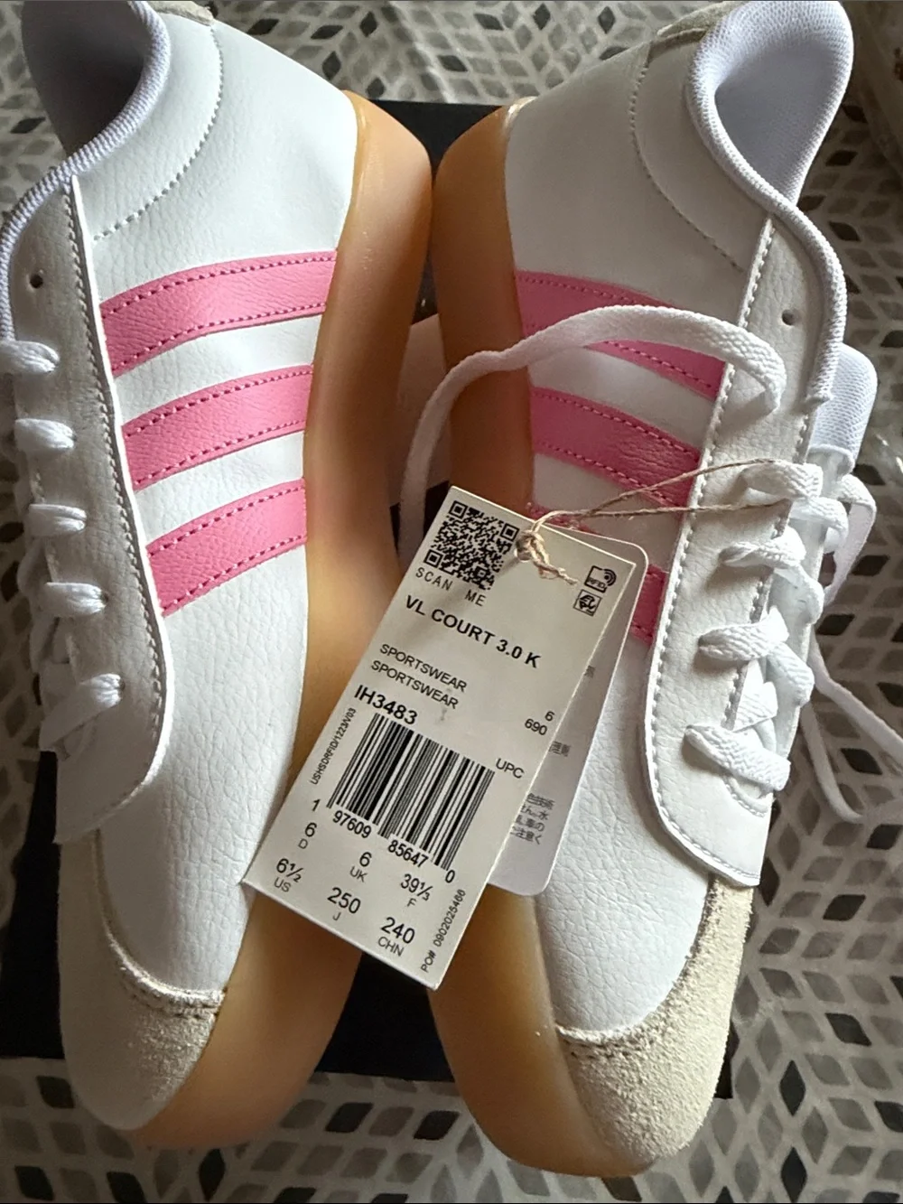 adidas classic low